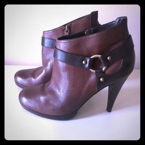 Cole Haan 2-tone leather heels Sz 10b